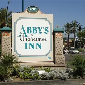 Abby's Anaheimer - Across Disneyland Park 2* Anaheim